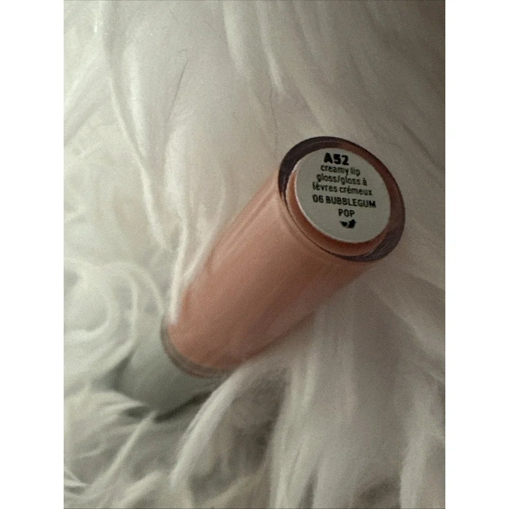 Clinique Pop Plush Creamy‎ Lip Gloss #06 Bubblegum 0.07 Fl Oz NEW Brand new